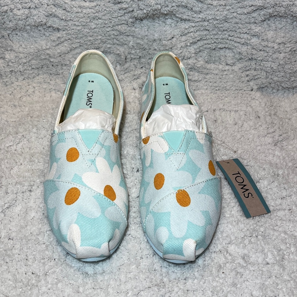 TOMS Daisy Print Slip-On Shoes